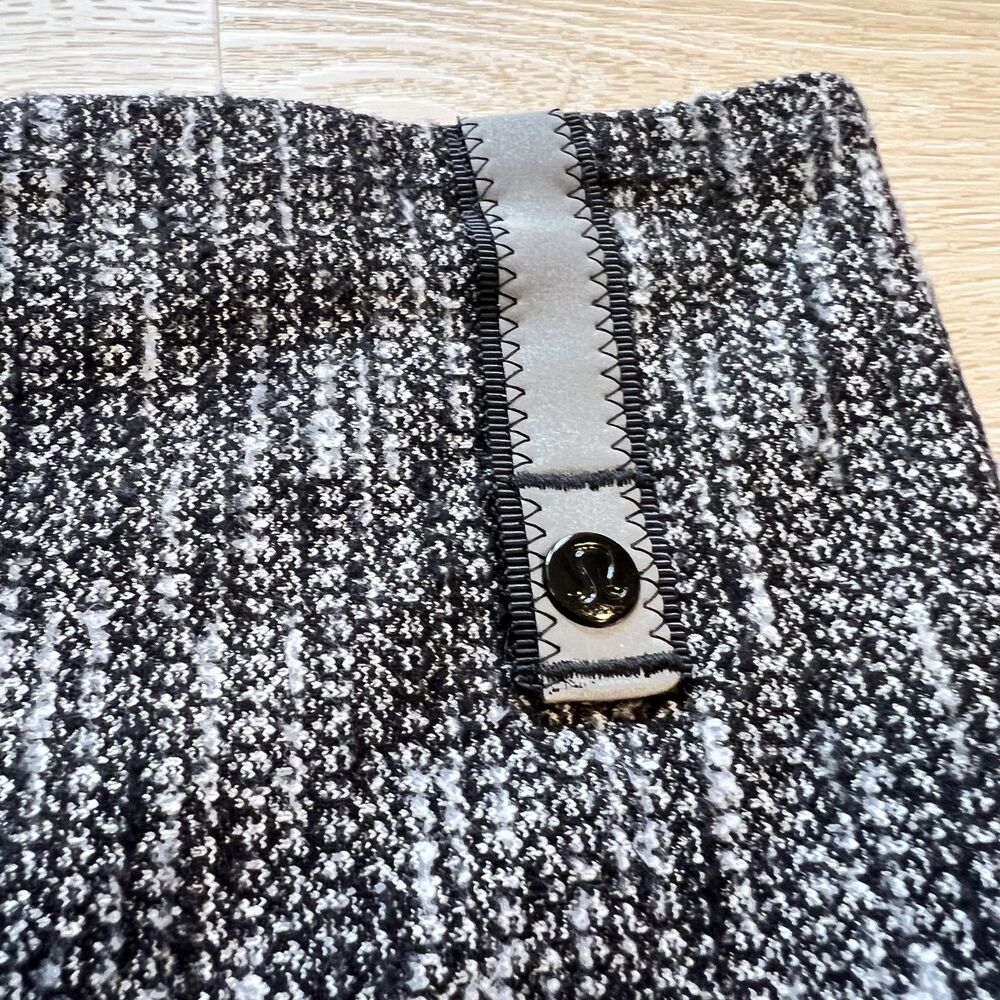 Lululemon Vinyasa Scarf Coco Pique Black White